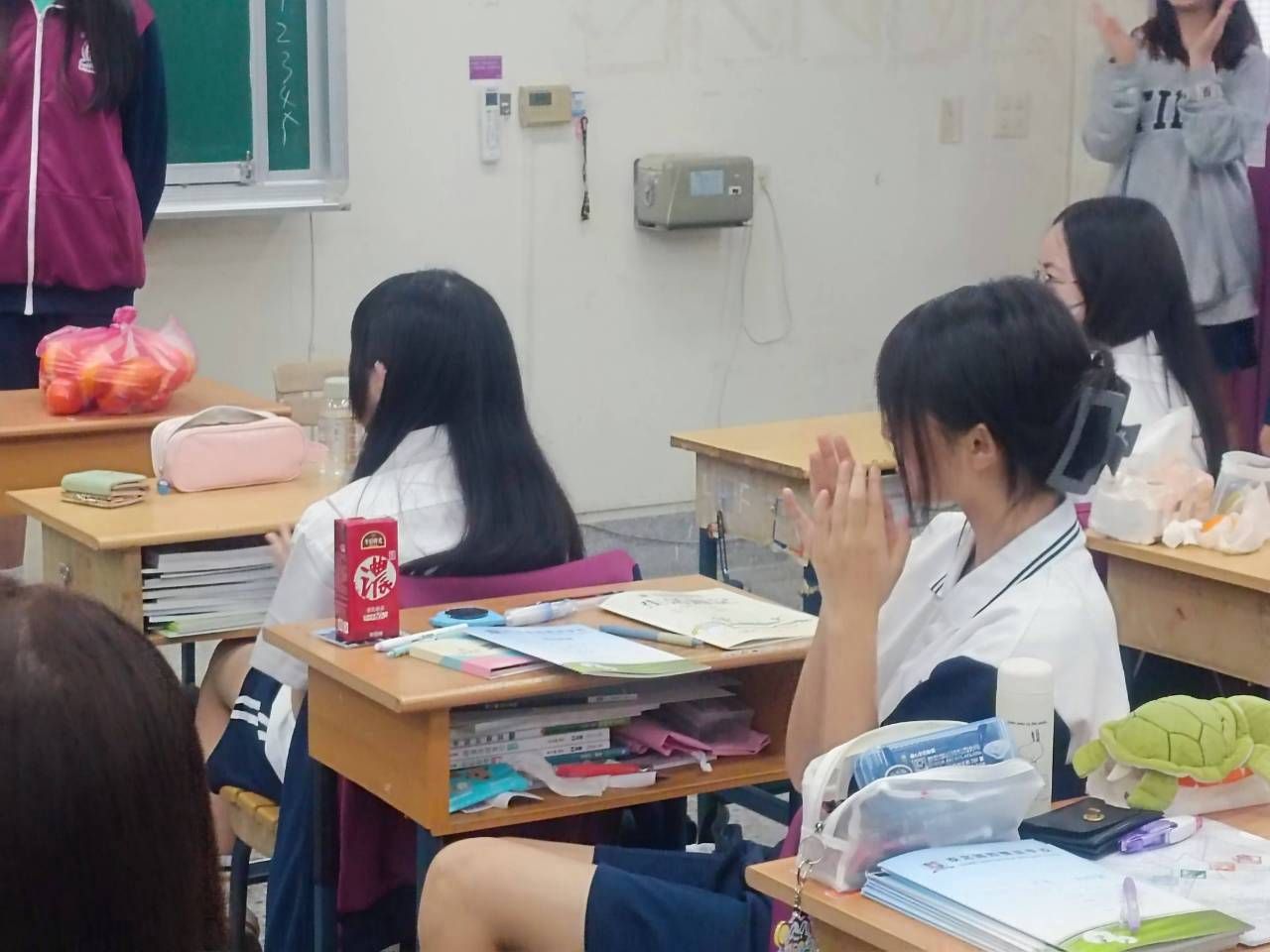 新學期新氣象 學長姐們給予學弟妹們~高中生涯"滿滿的祝福"!!